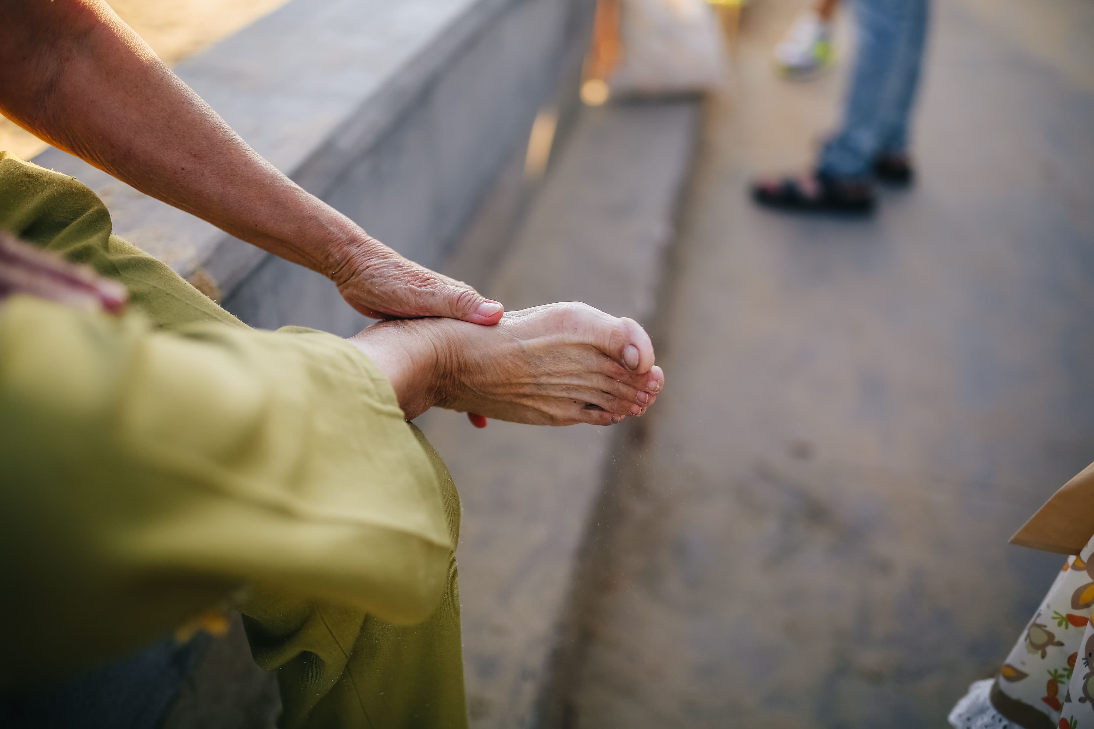 Rheumatoid Arthritis and your Feet v2